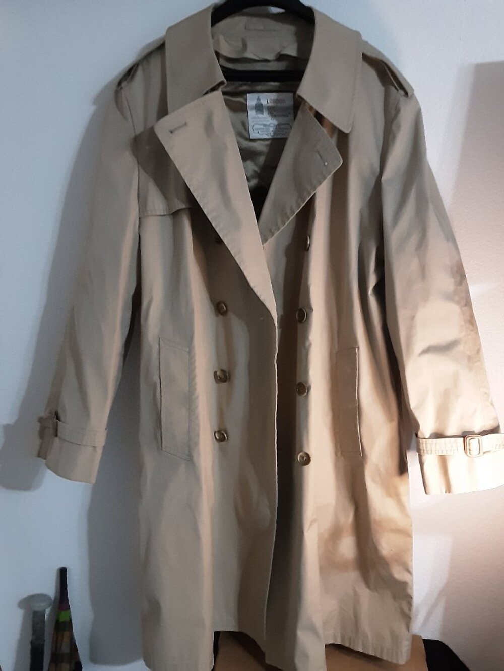 Vintage London Fog Men's 44 Long Tan Trench Coat Zip Out Liner